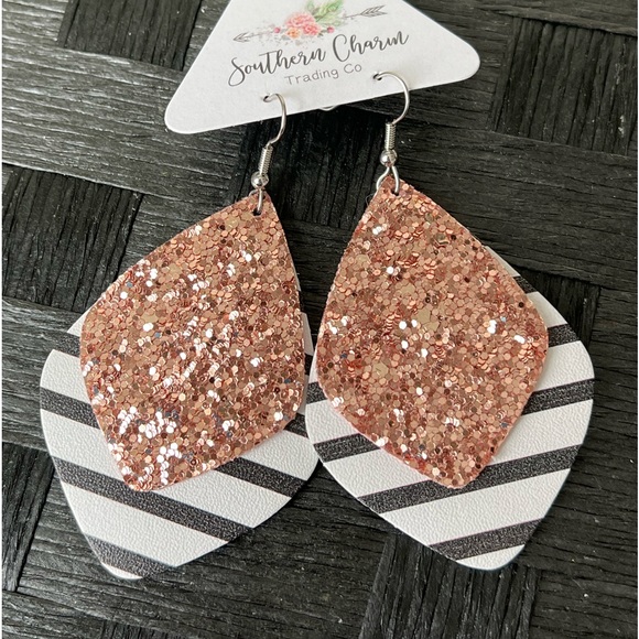 Southern Charm Earrings - Picture 1 of 5